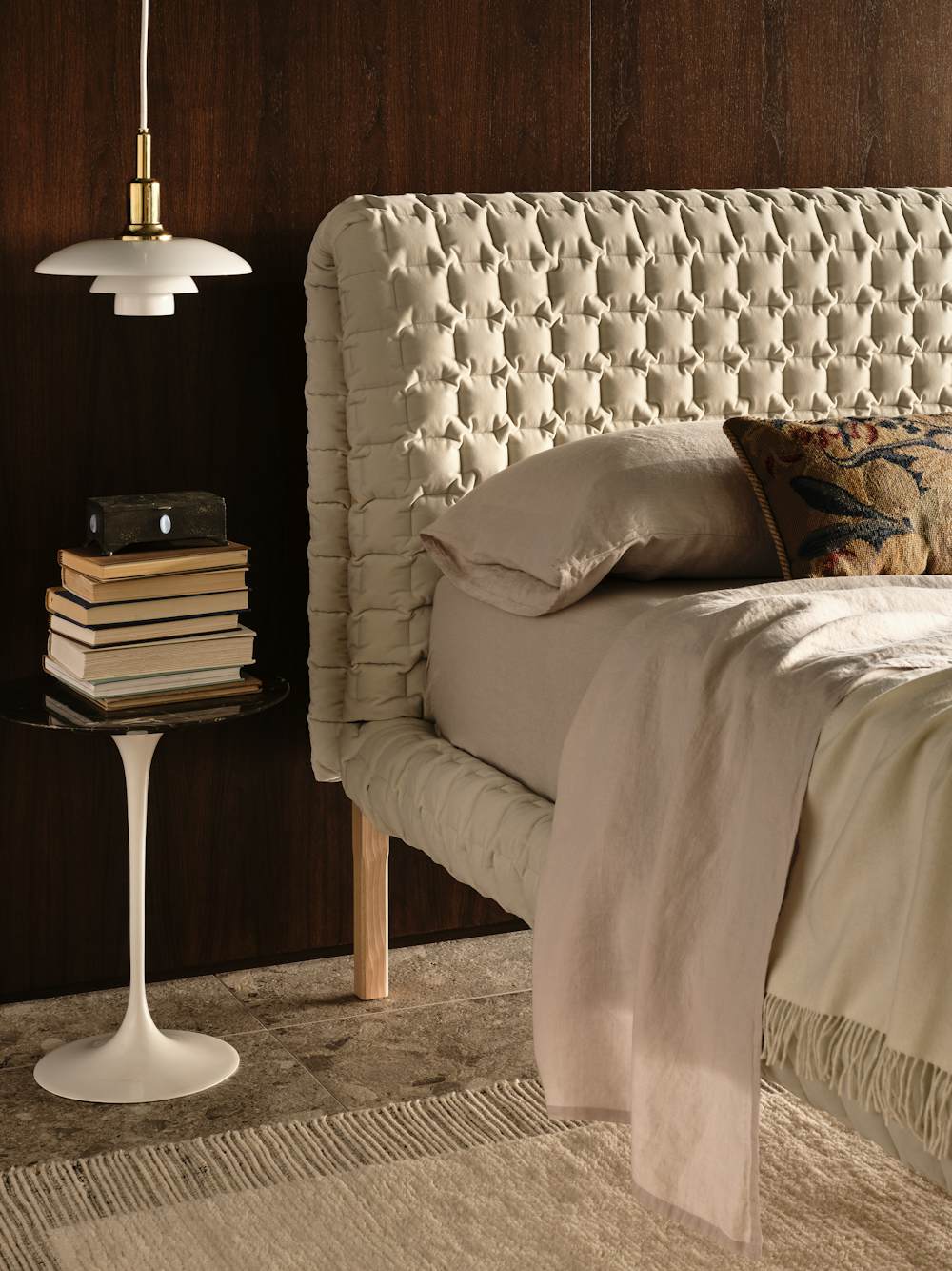 Ruche Bed in Tempo Snowman and PH 3/2 Pendant Lamp